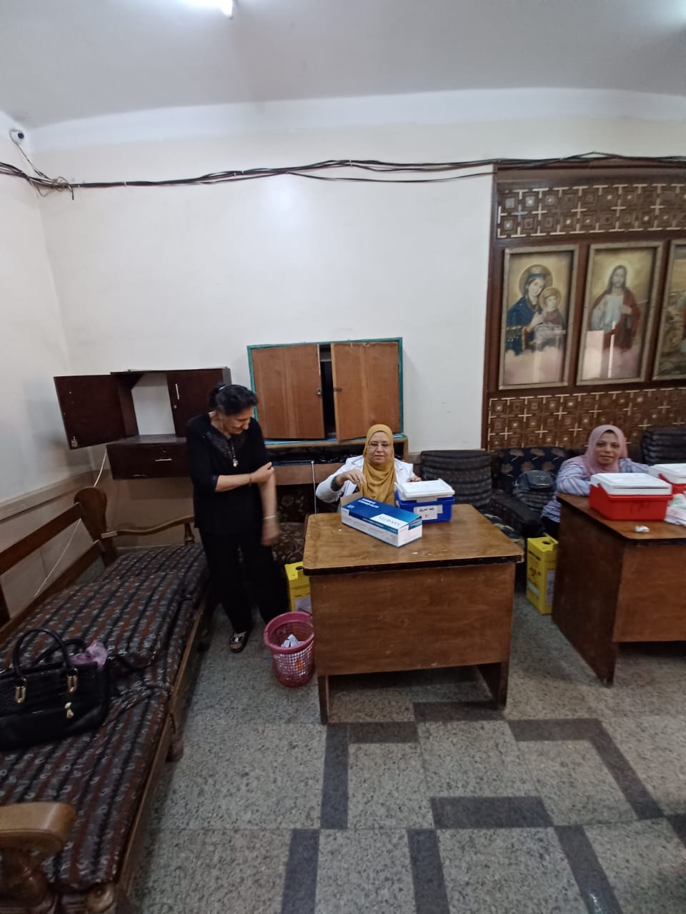 تطعيم المواطنين بالجرعة الرابعة من لقاح كورونا بالشرقية 04