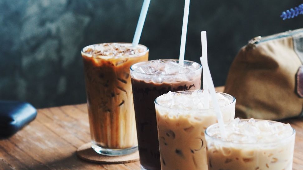 خطوات تحضير آيس كوفي بالنسكافيه