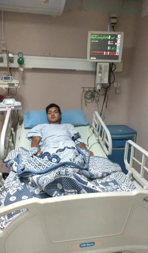 الشاب داخل مستشفى الزقازيق الجامعي 01