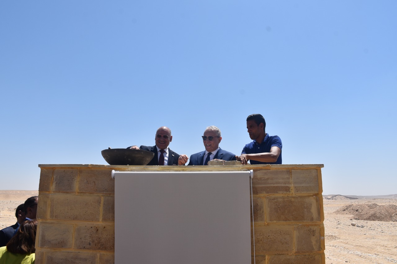 وضع حجر الأساس لإنشاء جامعة الأقصر والمستشفى الجامعي