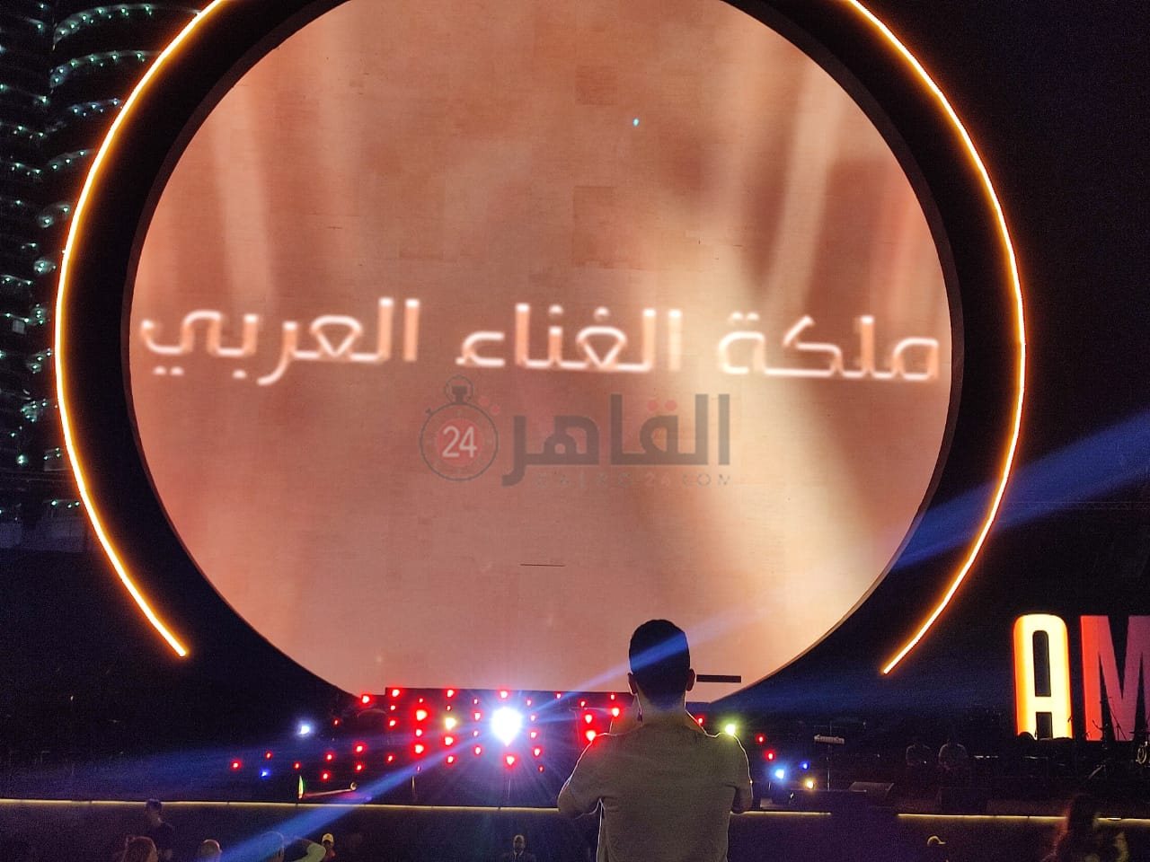 صور تحضيرات حفل آمال ماهر (4)