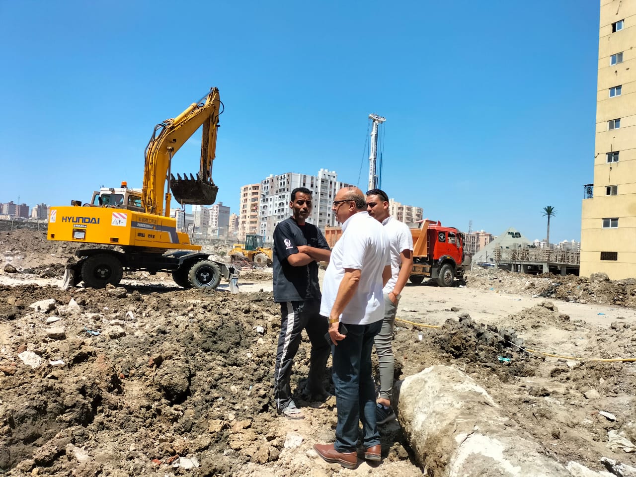 وكيل وزارة التموين يتفقد المراكز المطورة