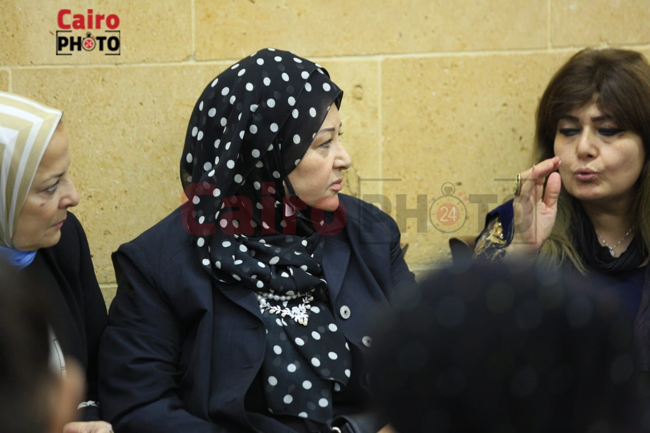 عزاء الفنانة رجاء حسين (19)