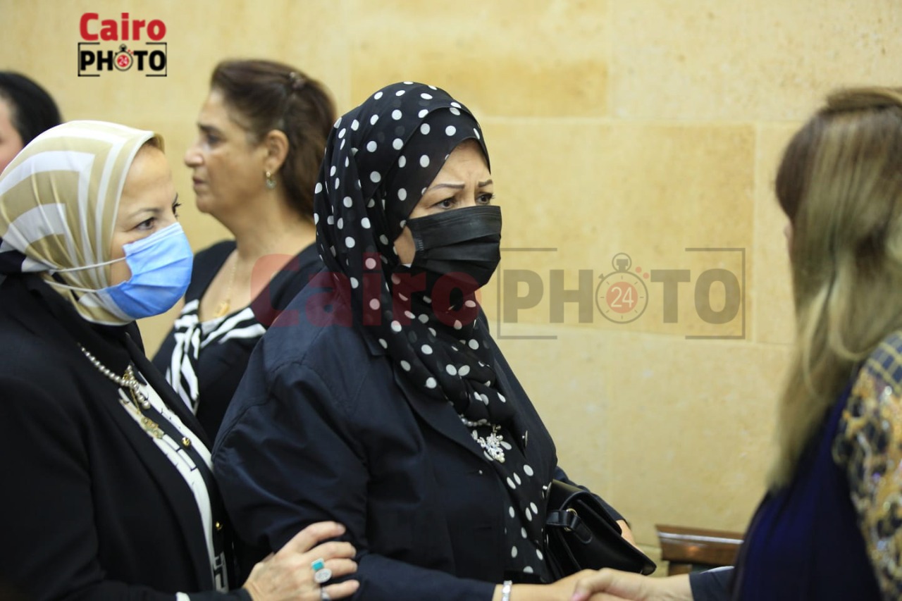 عزاء الفنانة رجاء حسين (27)