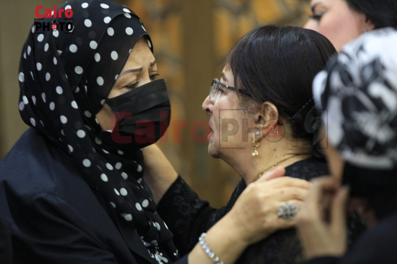 عزاء الفنانة رجاء حسين (29)
