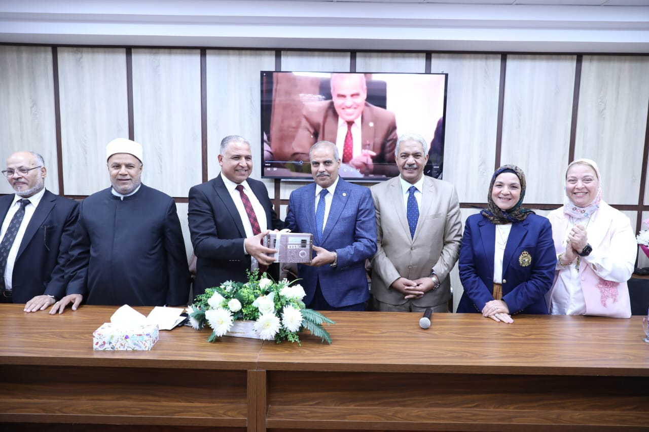  فرع البنات بجامعة الأزهر يودع الدكتور محمد المحرصاوي