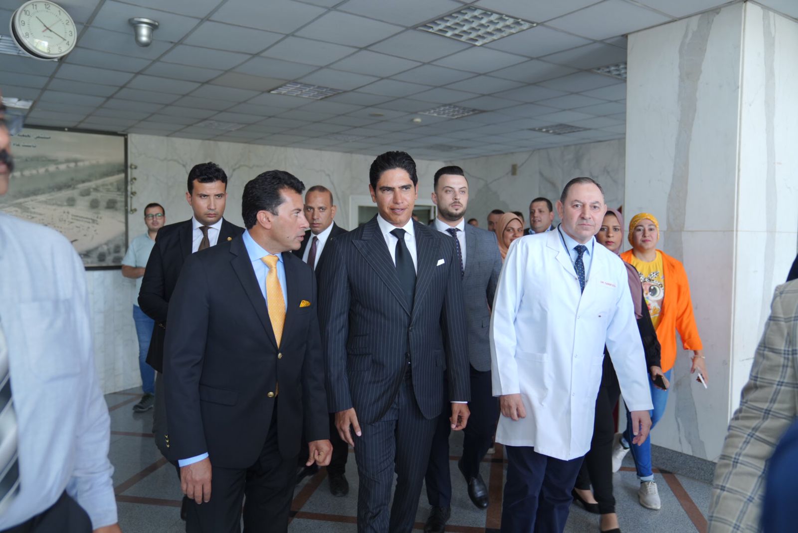 زيارة الوفد لمستشفى العجوزة (11)