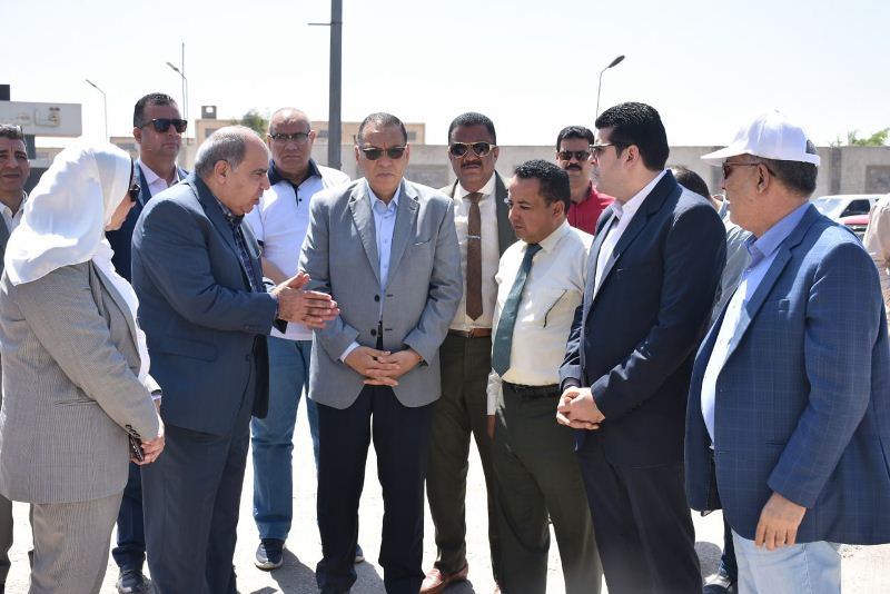 جولة محافظ الشرقية في بلبيس 02