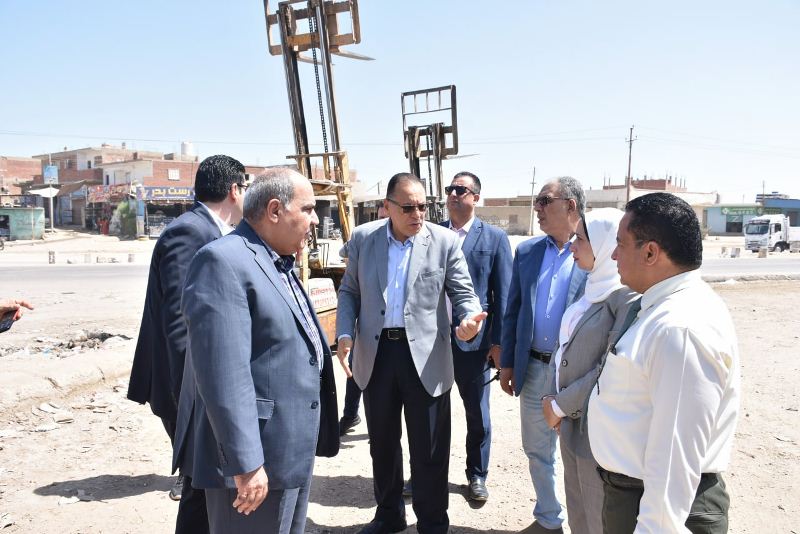 جولة محافظ الشرقية في بلبيس 04