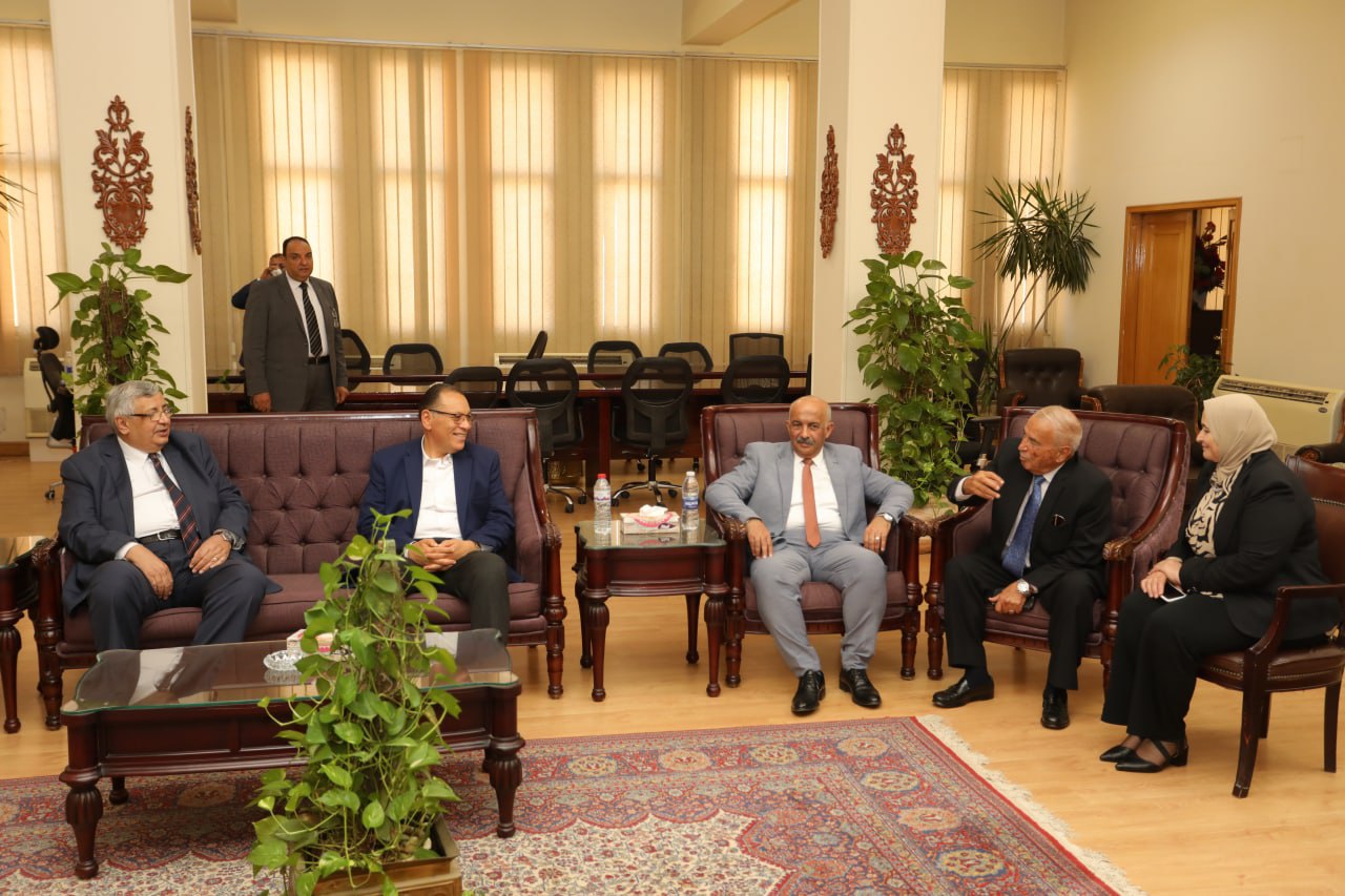 زيارة مستشار الرئيس لجامعة الزقازيق 04