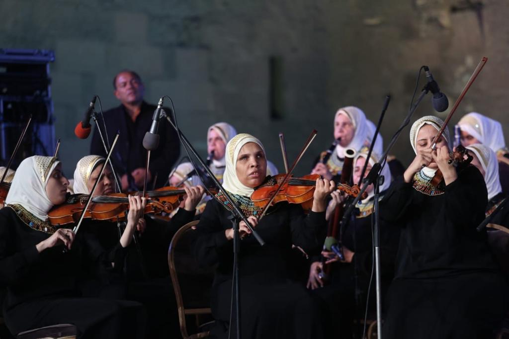 فتيات اوركسترا النور والأمل (1)