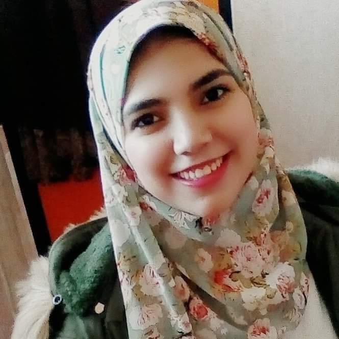 الصيدلانية آمال صلاح