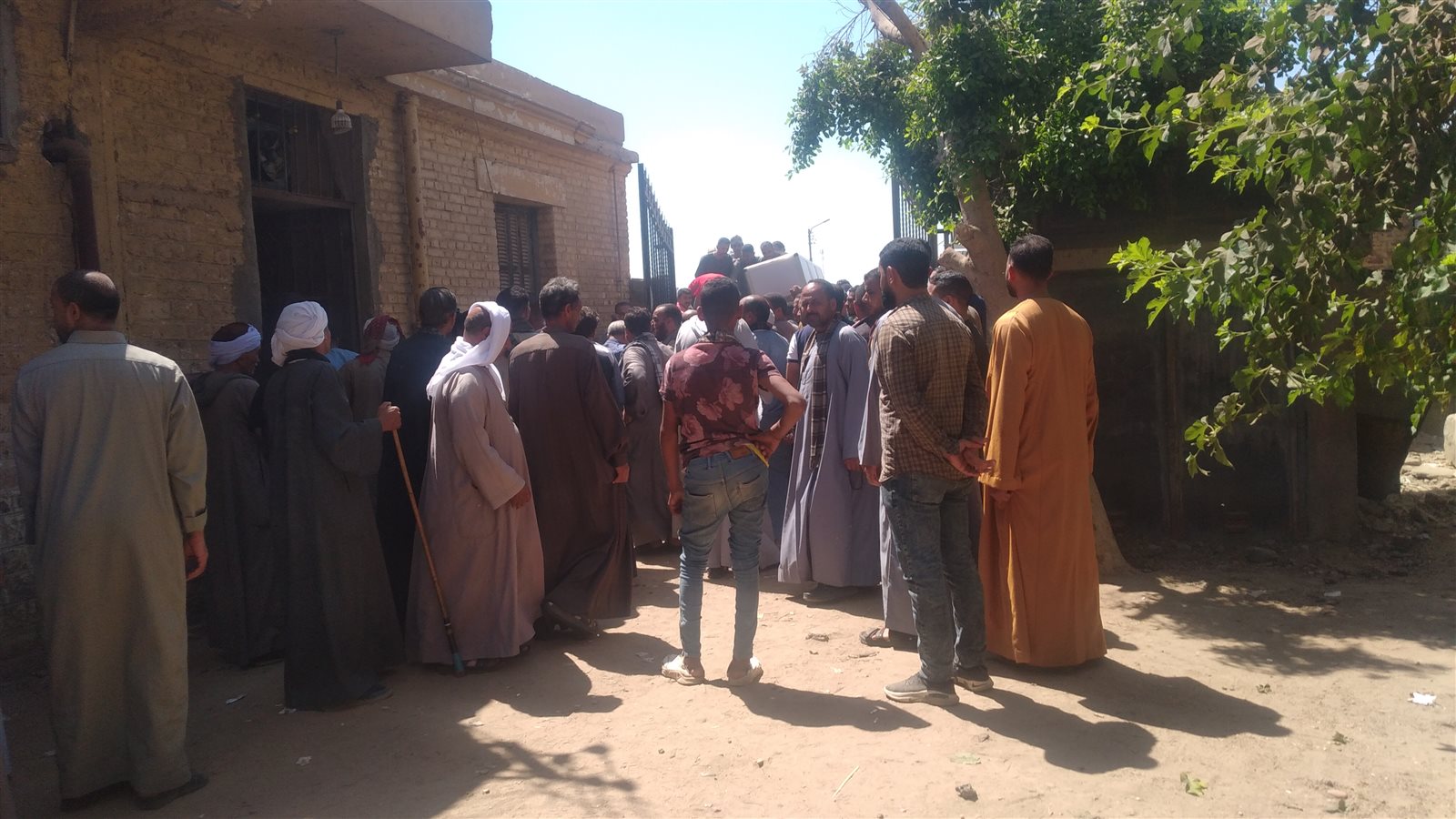 تشييع جثامين ضحايا حادث انهيار حائط منزل بأسيوط- تصوير إيمان سمير 