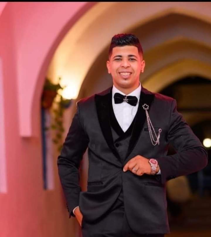 الشاب الراحل مصطفى الحجار 