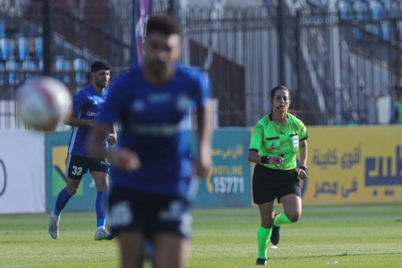 شاهندا مغربي - فاركو وسموحة (7)