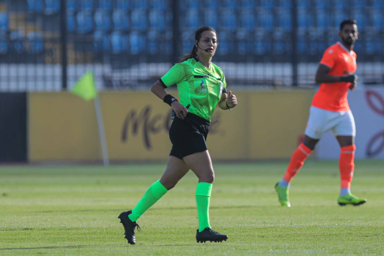 شاهندا مغربي - فاركو وسموحة (10)