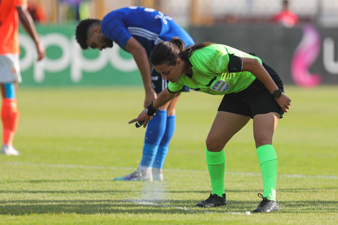 شاهندا مغربي - فاركو وسموحة (18)