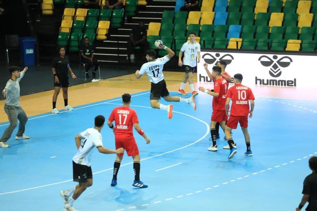 منتخب مصر والجزائر يد (2)