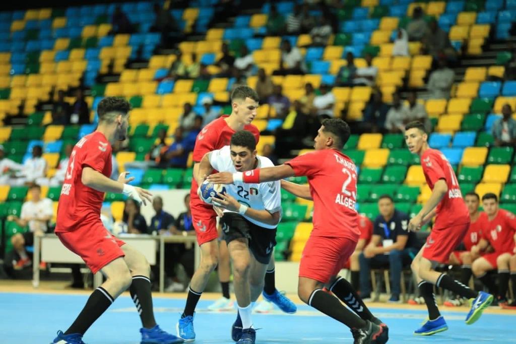 منتخب مصر والجزائر يد (10)