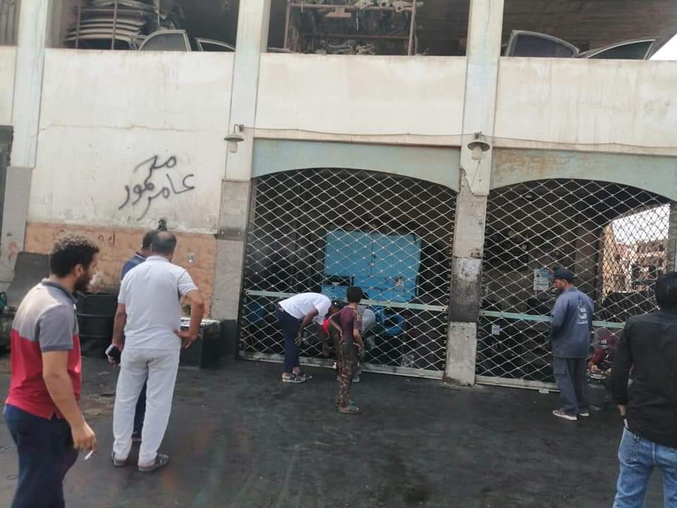 غلق محال مخالفة بالعاشر من رمضان