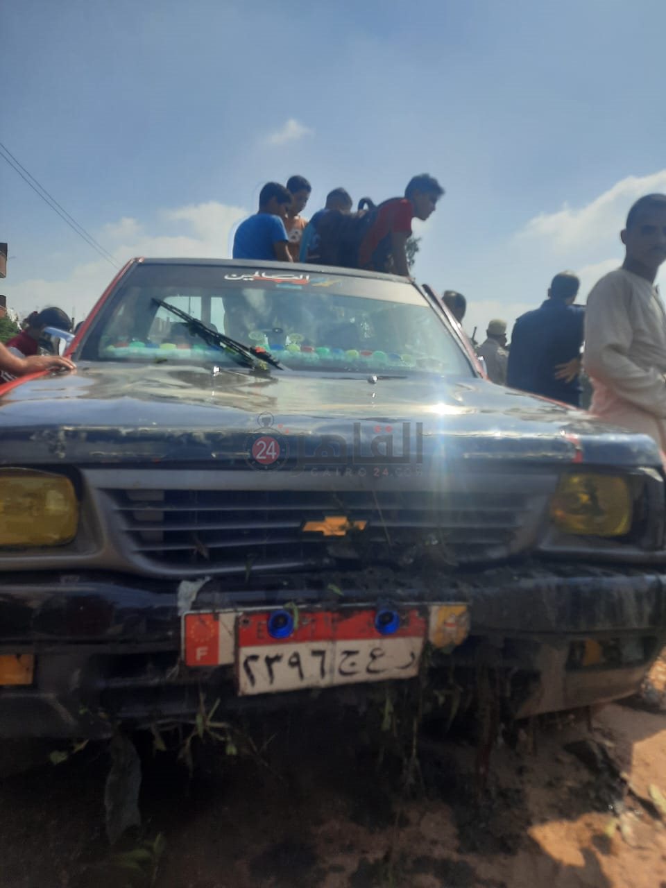 السيارة بعد انتشالها 02