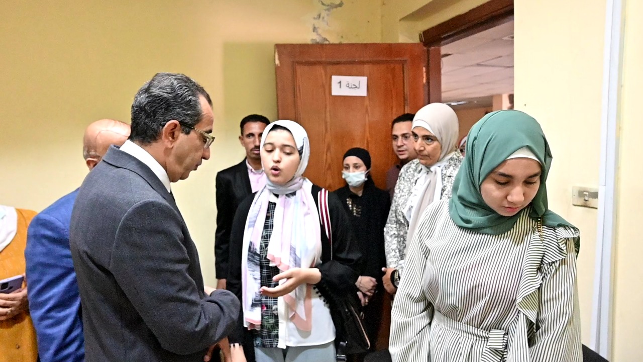 بدء إجراءات الكشف الطبي على الطلاب الجدد للعام الأكاديمي الجديد