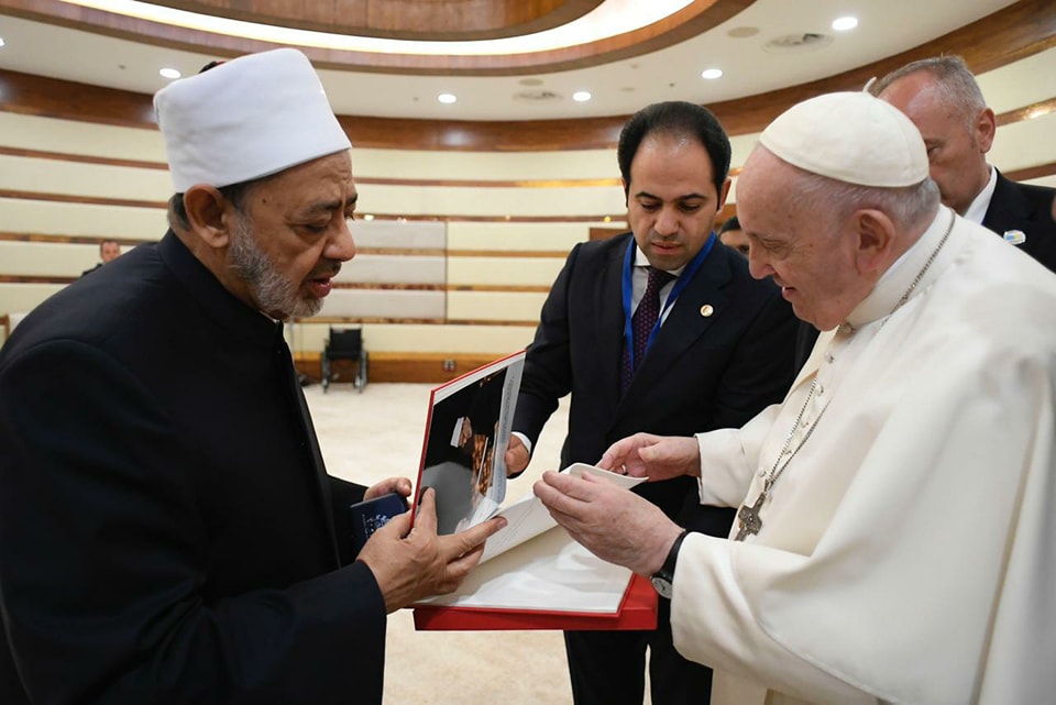  شيخ الأزهر والبابا فرنسيس