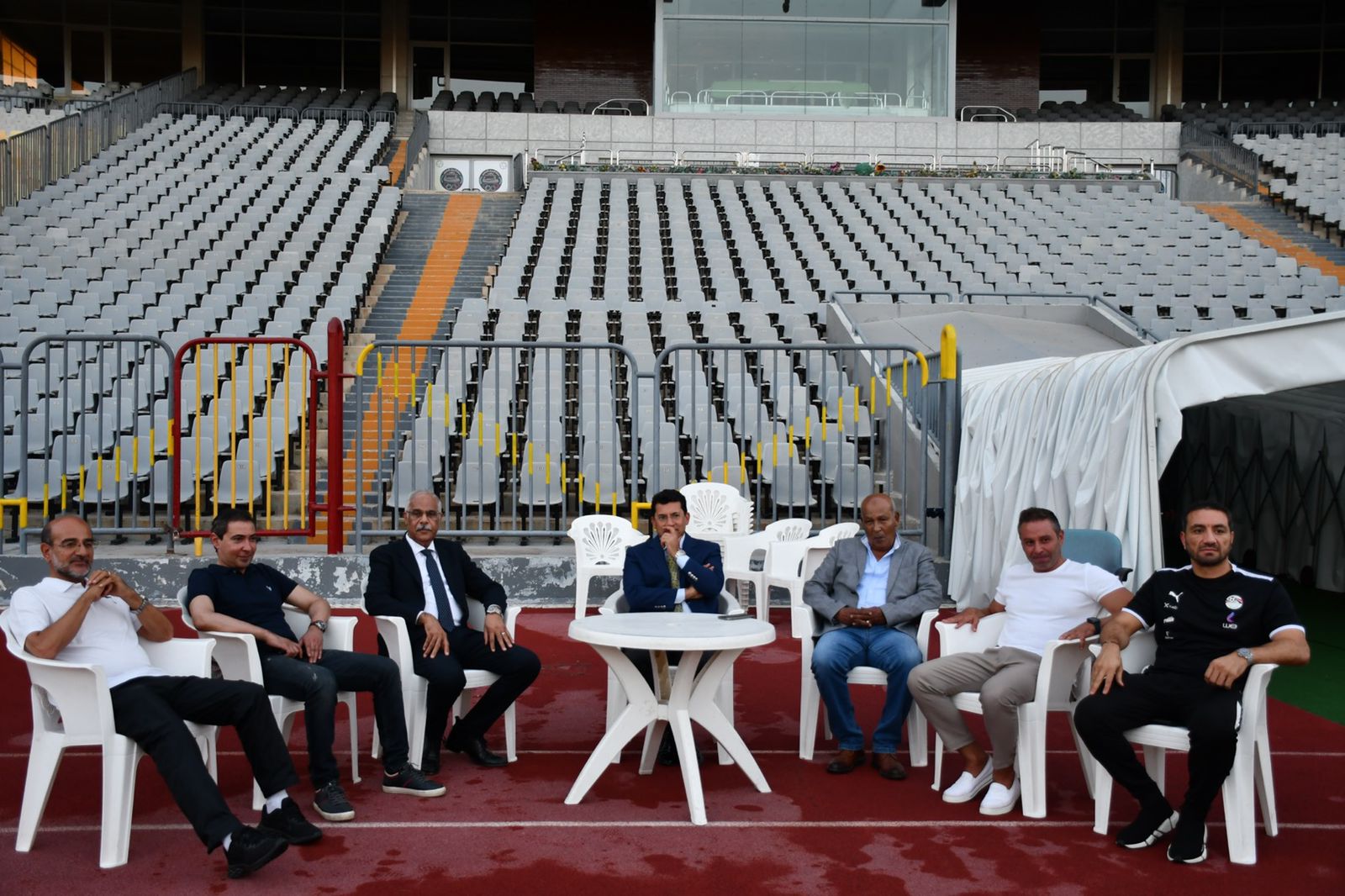 وزير الشباب والرياضة يزور منتخب مصر (4)