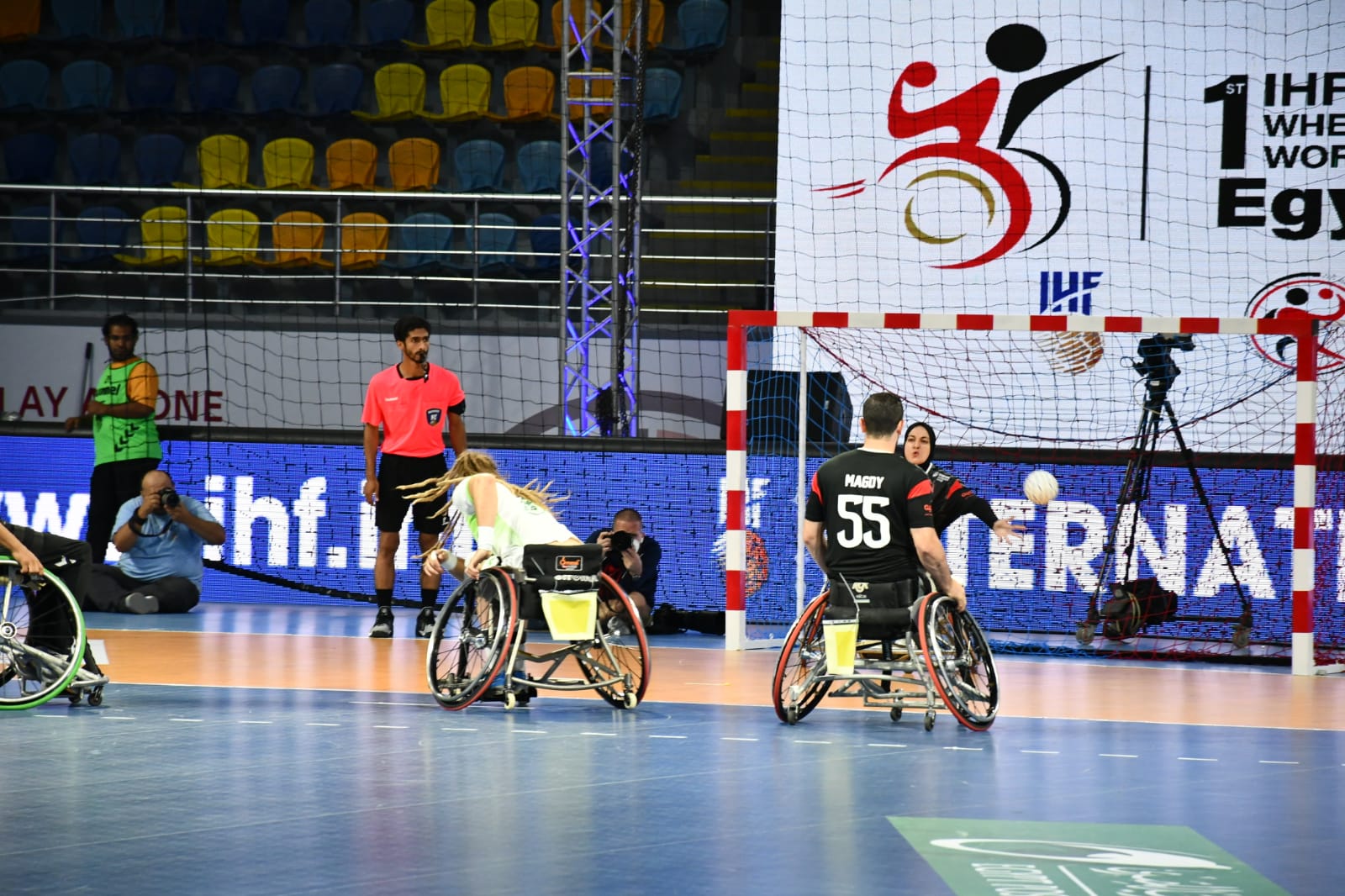 بطولة العالم للكراسي المتحركة لكرة اليد ( (2)