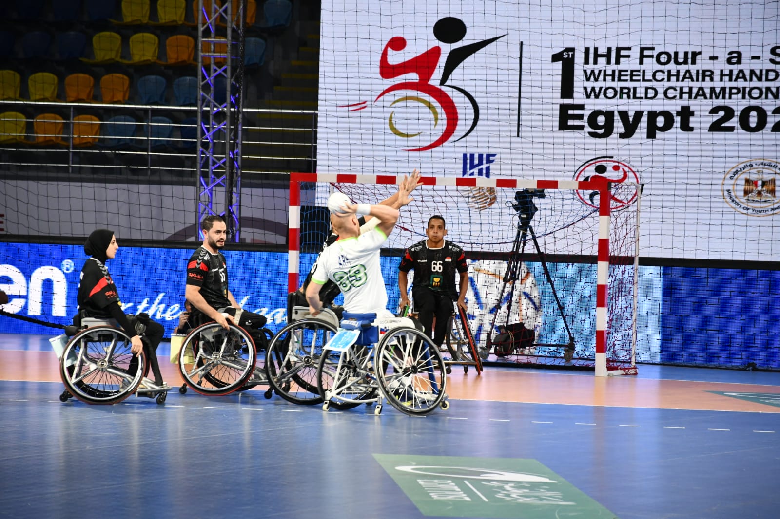 بطولة العالم للكراسي المتحركة لكرة اليد (11)