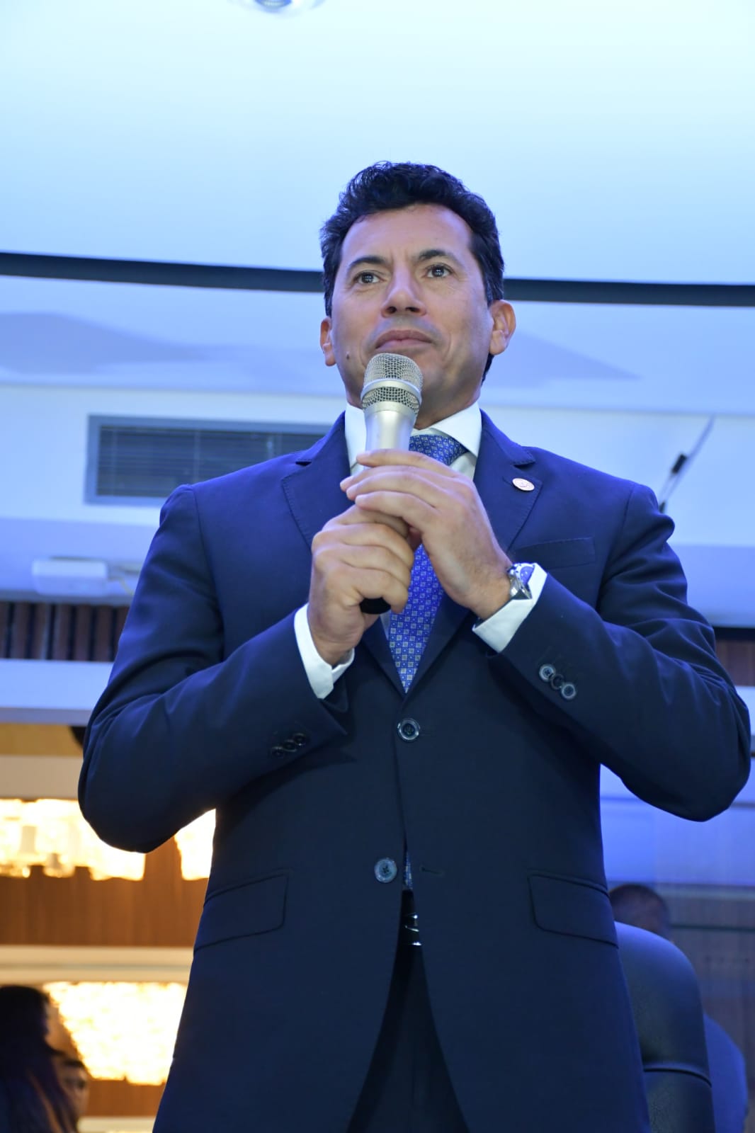 وزير الشباب والرياضة