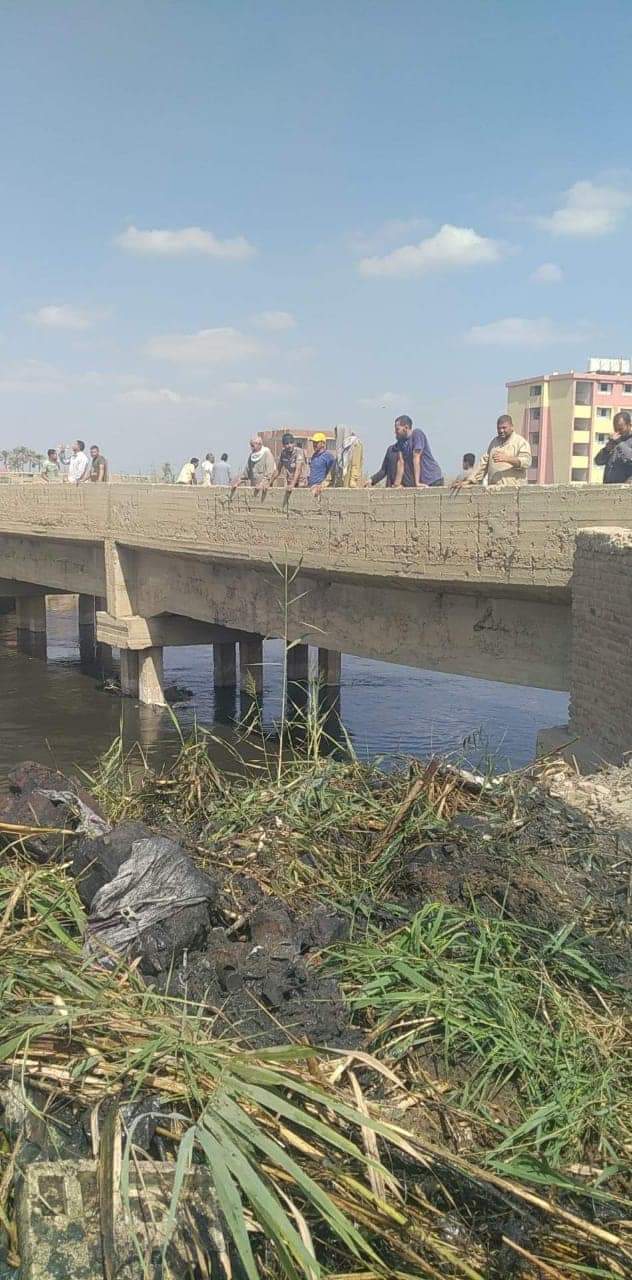 محاولات العثور على جثة الطفل 02