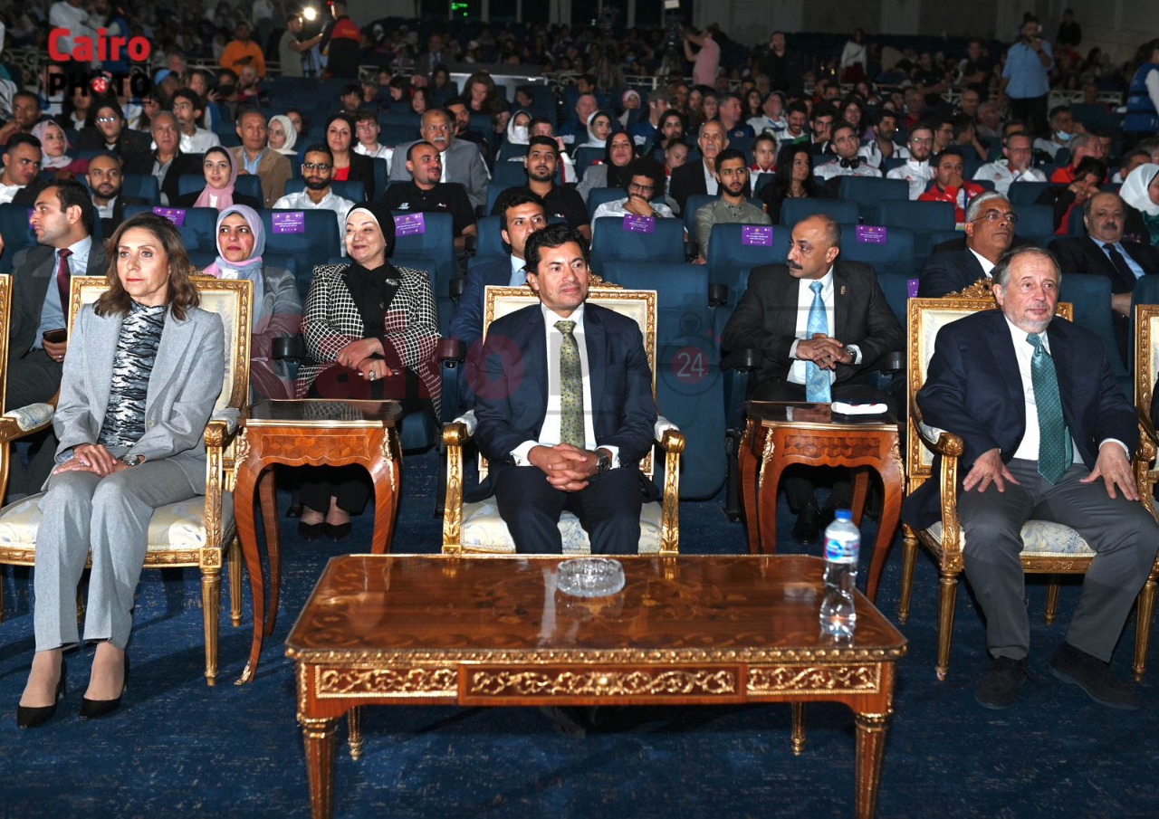 إنطلاق بطولة العالم لرماية المسدس والبندقية صور (4)