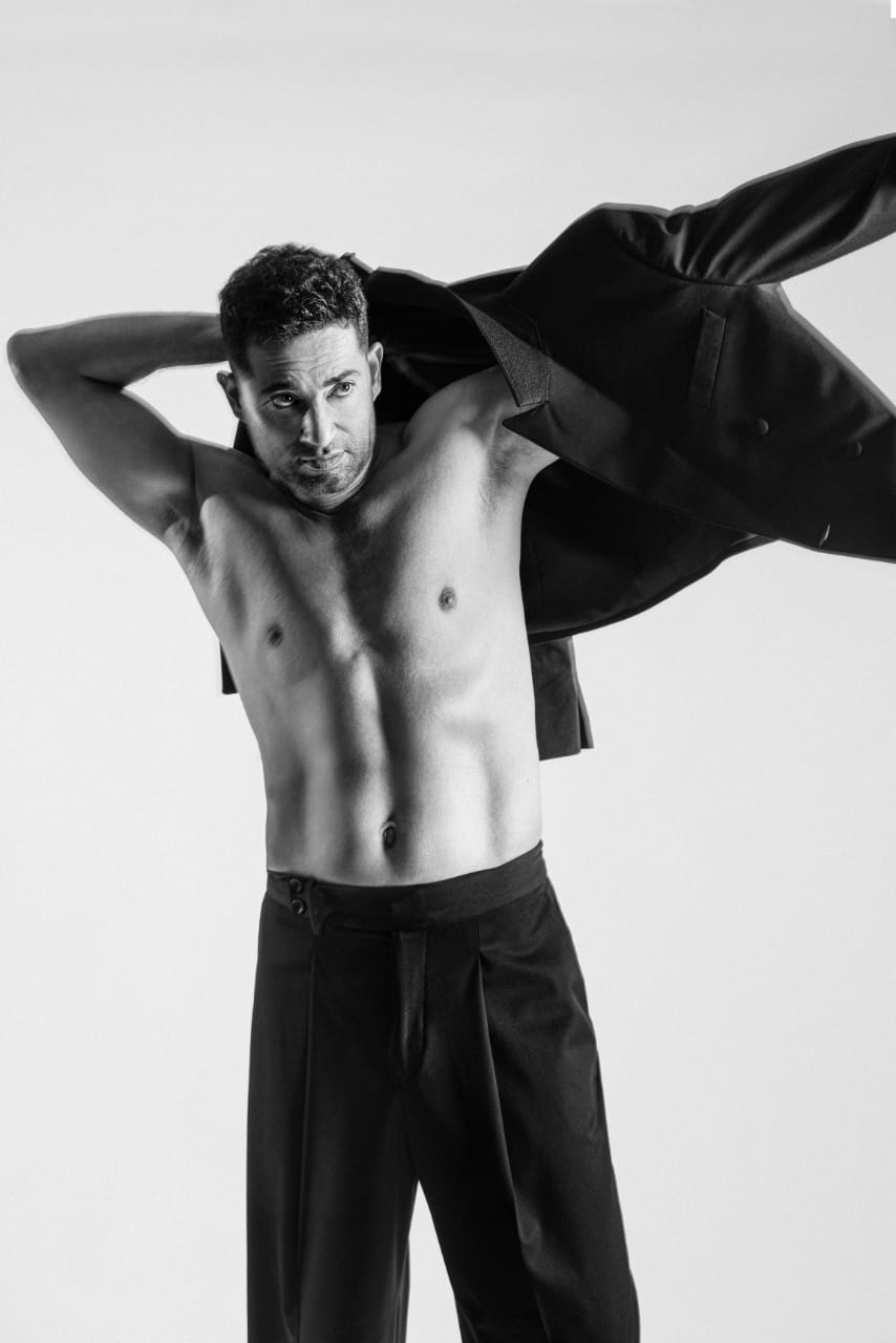 جلسة تصوير عمرو سعد (1)