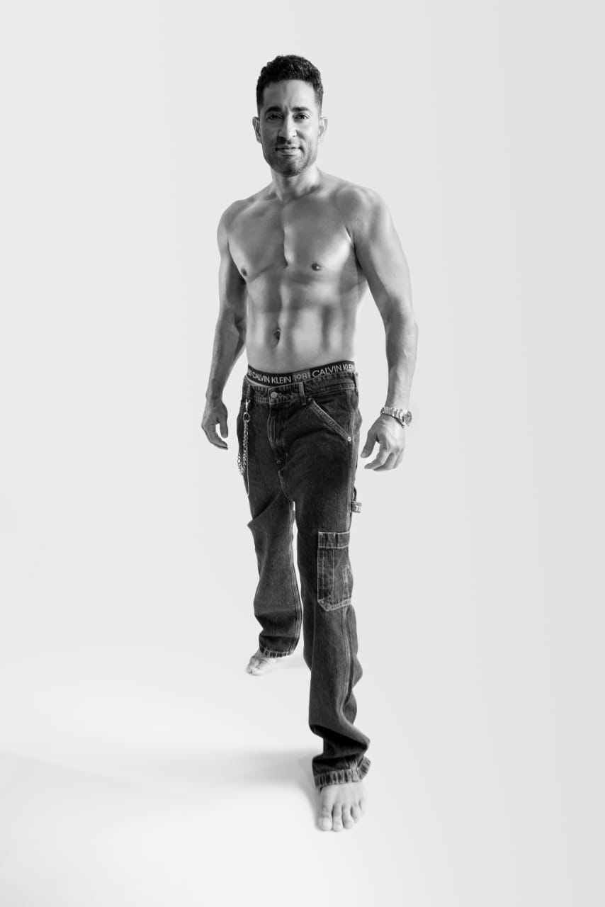 جلسة تصوير عمرو سعد (2)