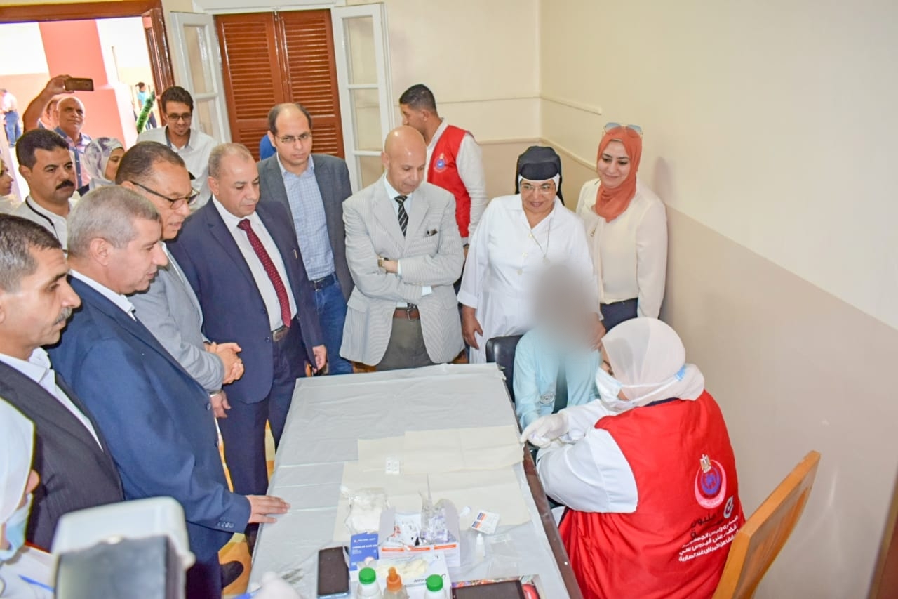 المبادرة الرئاسية للكشف عن فيروس سي لطلاب الصف الأول الإعدادي بالشرقية 05