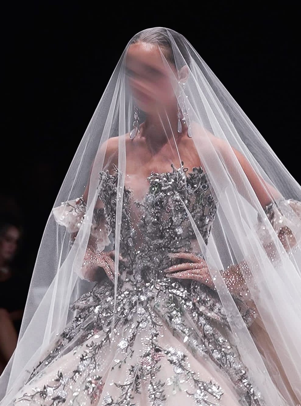 عرض أزياء هاني البحيري في دبي (11)