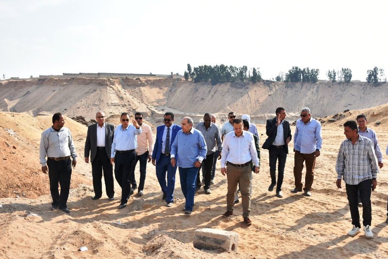 محافظ الشرقية يتفقد أرض مقلب بلبيس الجديد 01