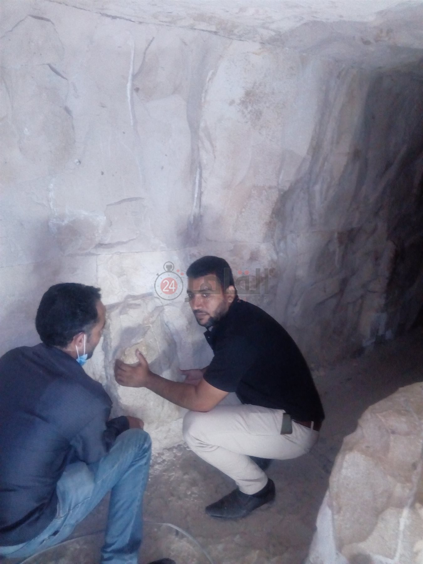 أعمال ترميم وصيانة هرم ميدوم بـ بني سويف (4)