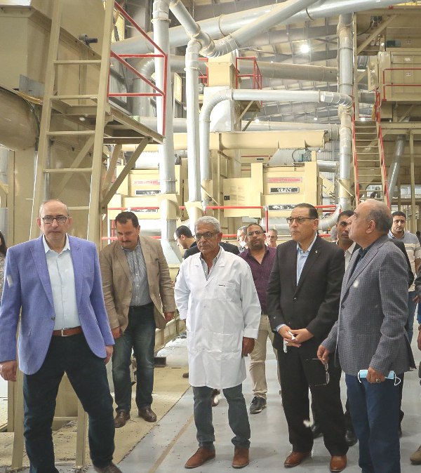 زيارة وزير قطاع الأعمال العام للشرقية 05