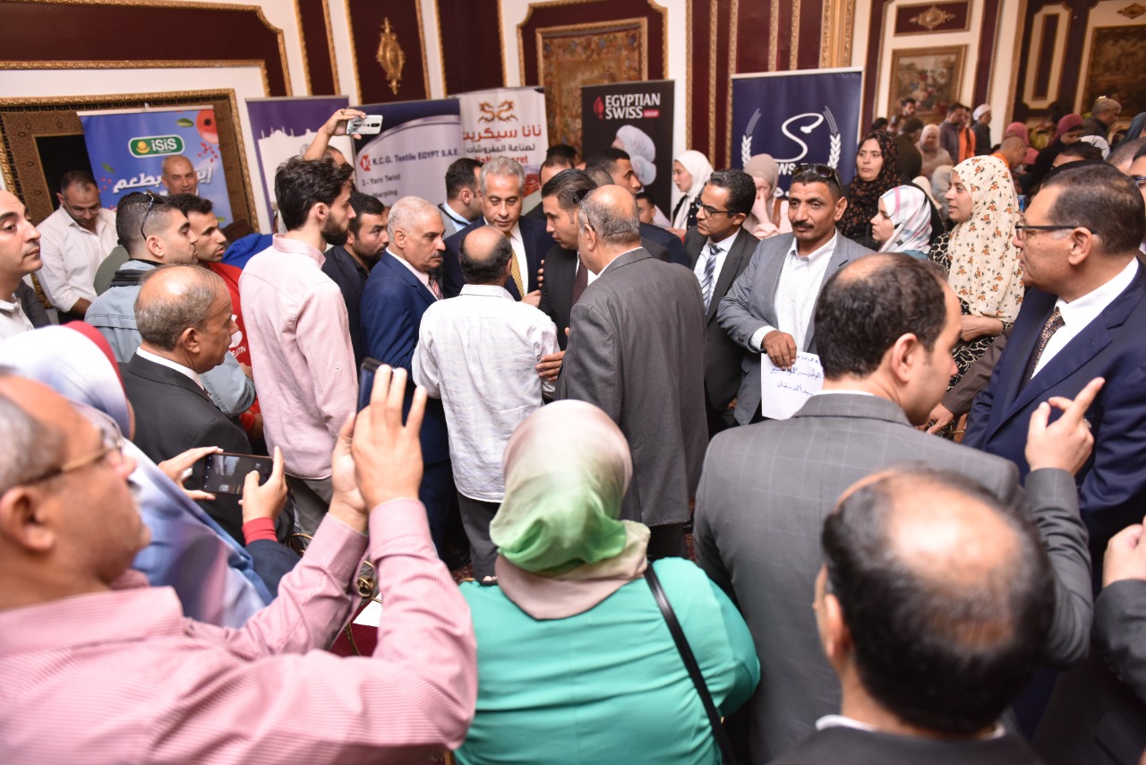 ملتقى توظيف العاشر من رمضان 04