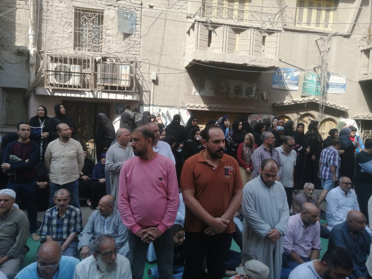 أهالي المنشية الجديدة ينتظرون جثامين 11 شخص من أسرة واحدة