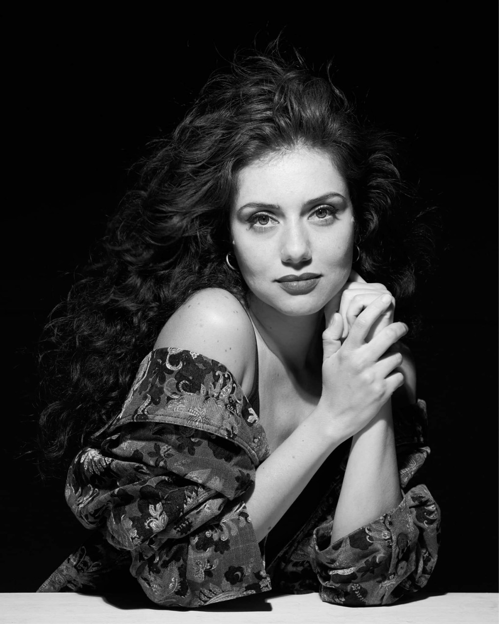 فريق عمل مسلسل كامل العدد (1)