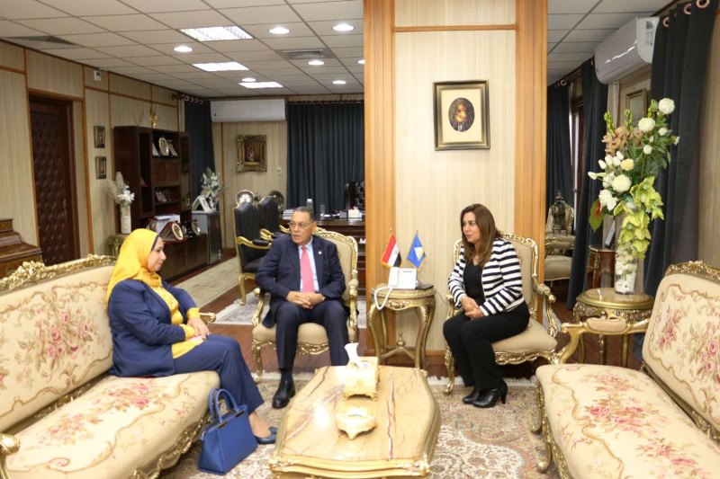 محافظا الشرقية ودمياط 011