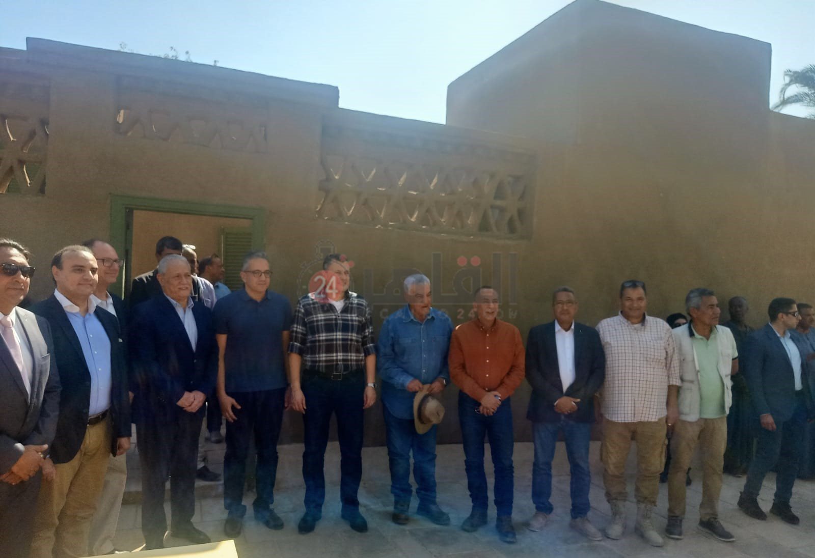 وزير الاثار مع سابقيه3