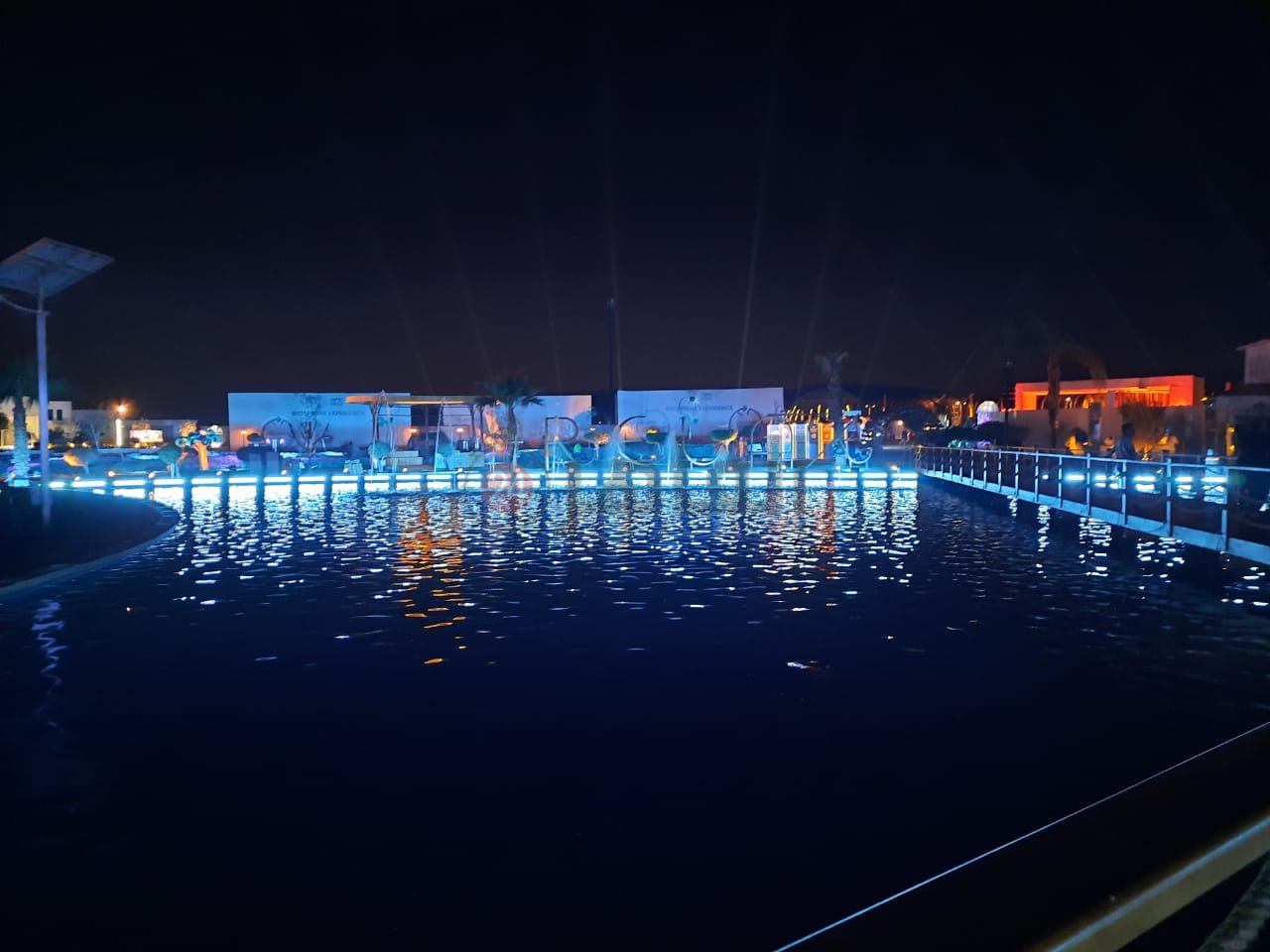 عروض تضيء سماء شرم الشيخ من المنطقة الخضراء بمناسبة انعقاد مؤتمر المناخ COP 27 (6)