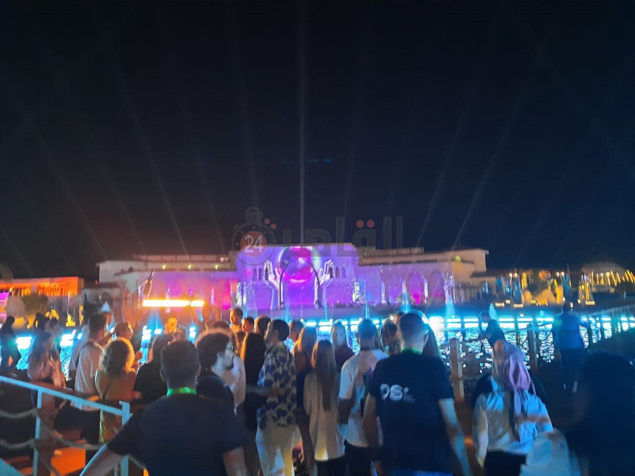 عروض تضيء سماء شرم الشيخ من المنطقة الخضراء بمناسبة انعقاد مؤتمر المناخ COP 27 (7)