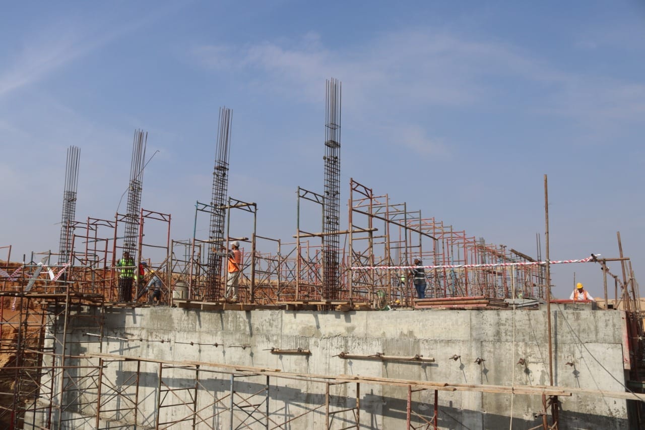 المشروعات القومية الجارية بالعاشر من رمضان