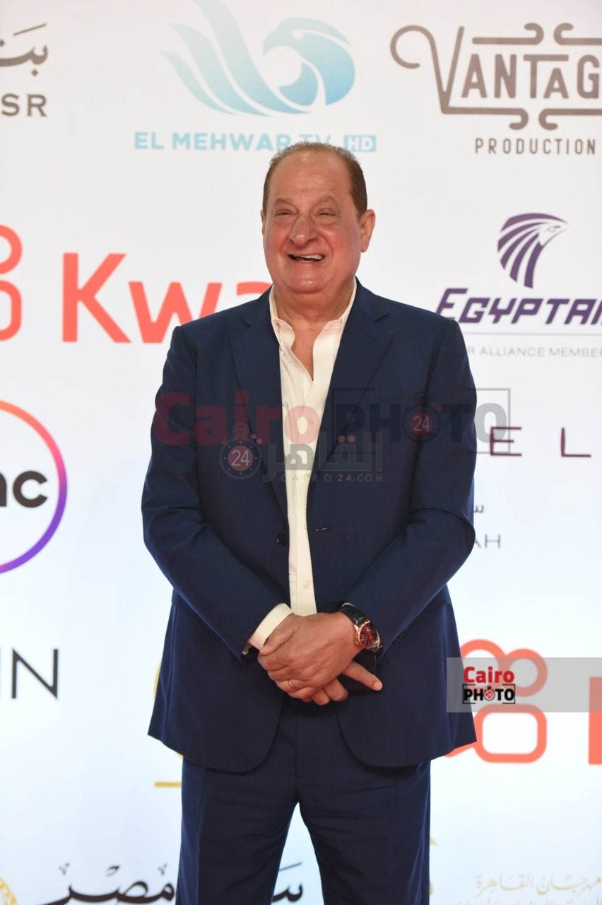 هنادي مهنا ووالدها وأحمد خالد صالح (2)