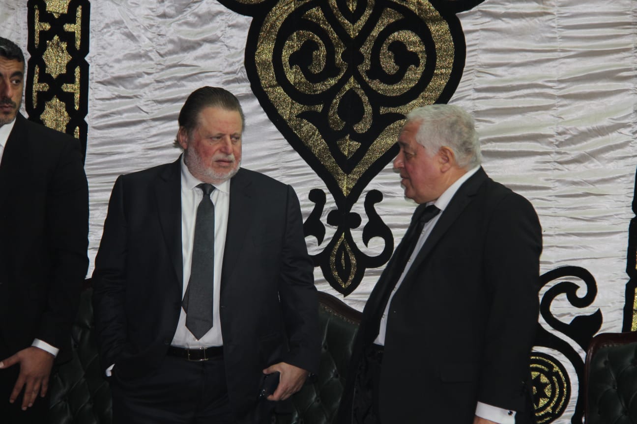 صور من عزاء خال محافظ البنك المركزي